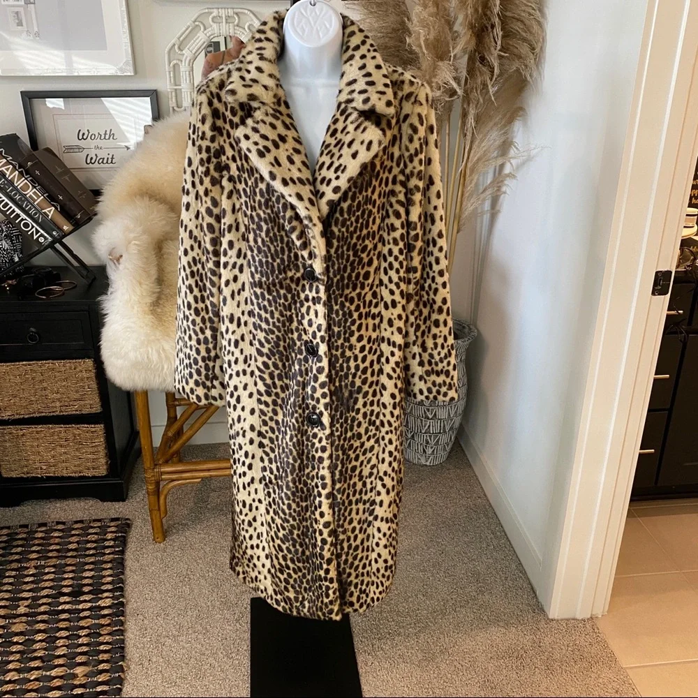 Scoop NYC Animal Print Cheetah Faux Fur Coat Size 4-6_9
